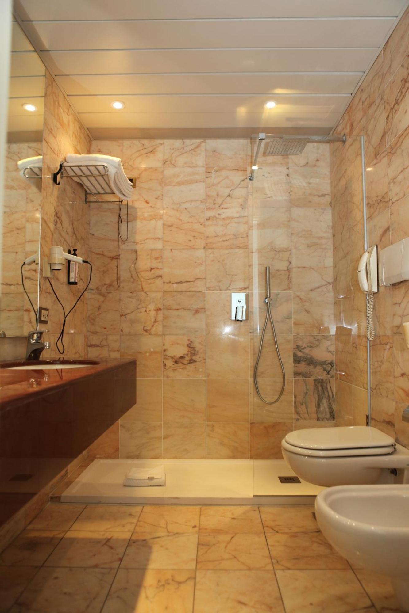 Mediterraneo Palace Hotel Ragusa Luaran gambar